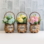 Икебана кошница с хортензии и хризантеми