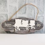 Декорация за стена със закачалки Happy day