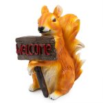 Градинска декорация катерица с табела welcome 19,5 см