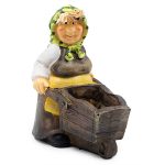 Градинска декорация кашпа баба с количка 19 см