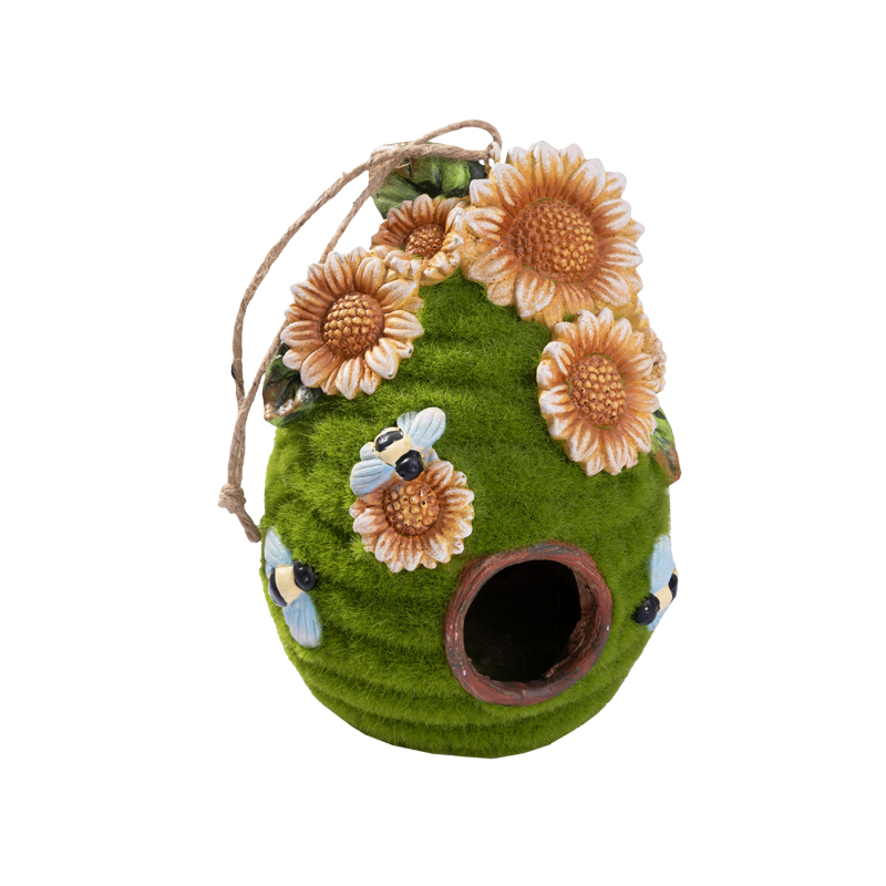 И068-1024_1_800x800 Декоративна соларна градинска фигура- кошер със слънчогледи